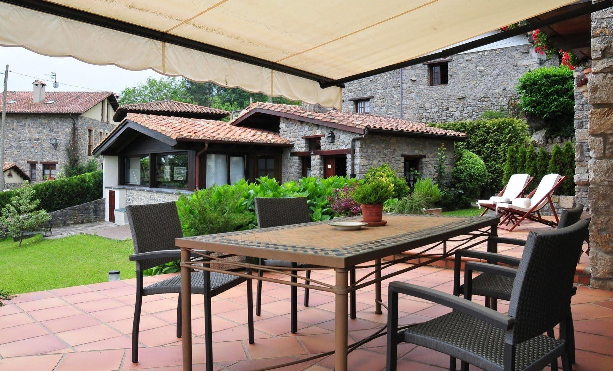 Casa Rural Llugaron I Miravalles Exterior foto